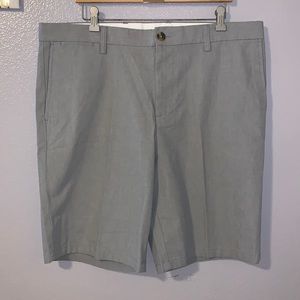 Old Navy built in flex gray ultimate slim khaki shorts